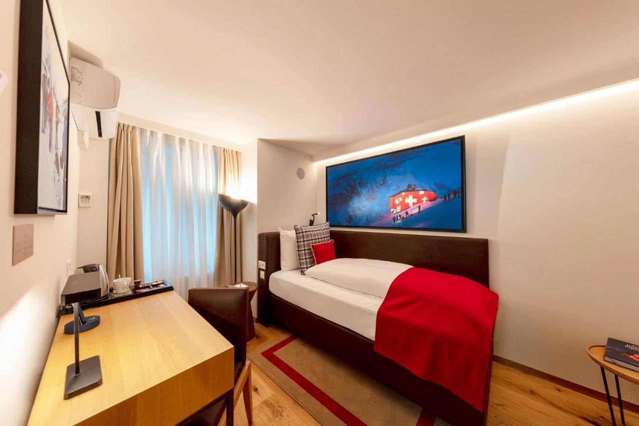 Hotel Fred Leonhardstrasse - Mobile Check-in 3*